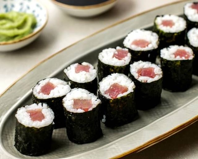 Tekka Maki (Tuna Roll).