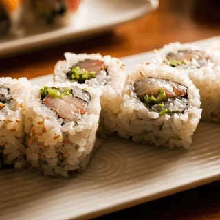 Hamachi Roll